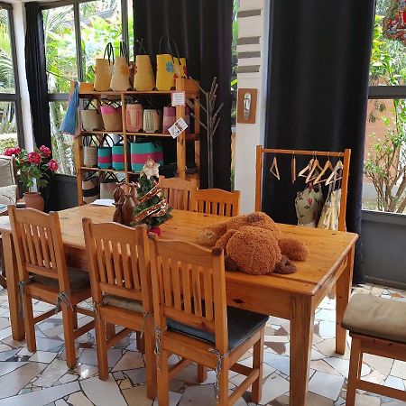 Meva Guesthouse أنتاناناريفو المظهر الخارجي الصورة