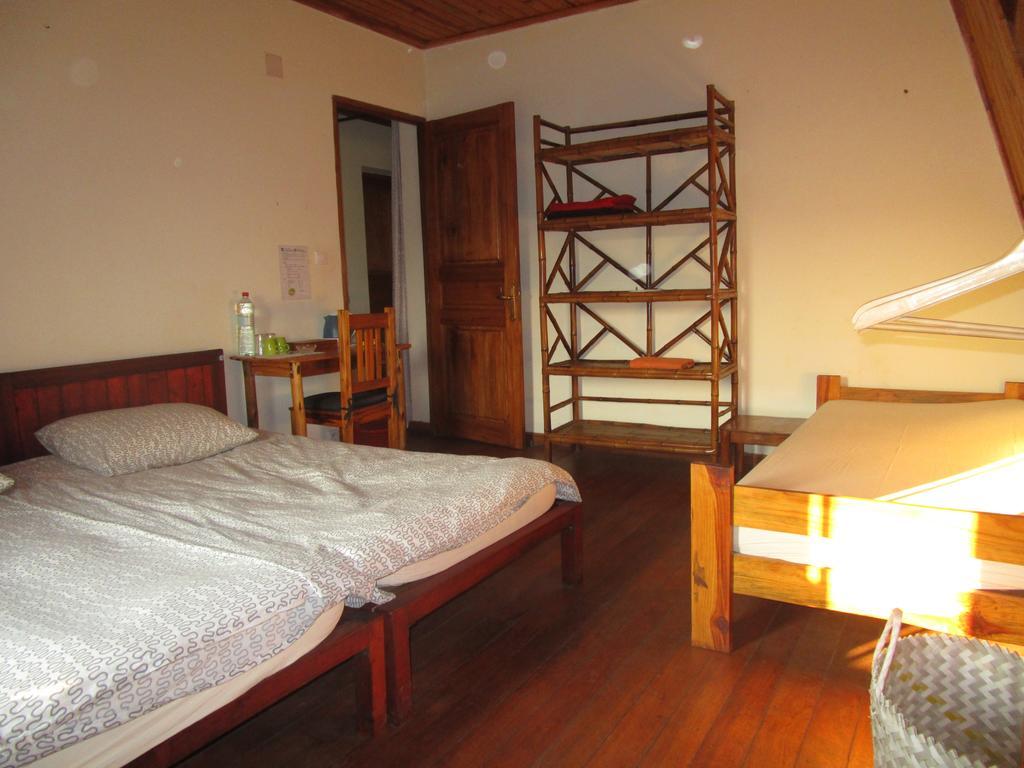 Meva Guesthouse أنتاناناريفو المظهر الخارجي الصورة