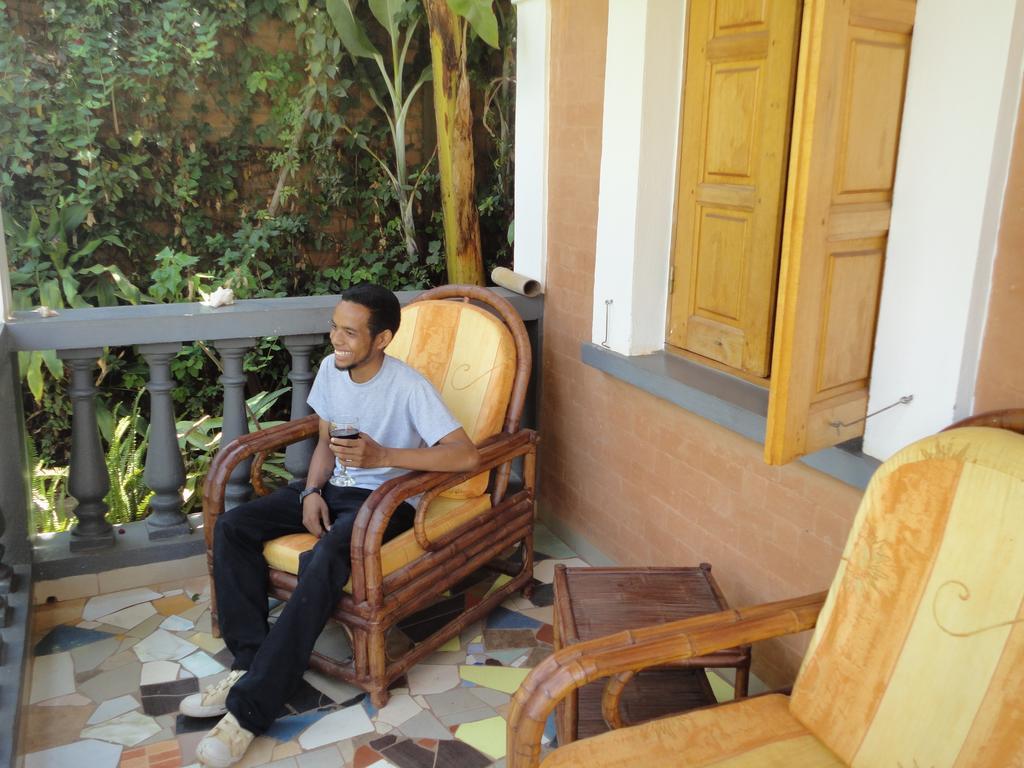 Meva Guesthouse أنتاناناريفو المظهر الخارجي الصورة