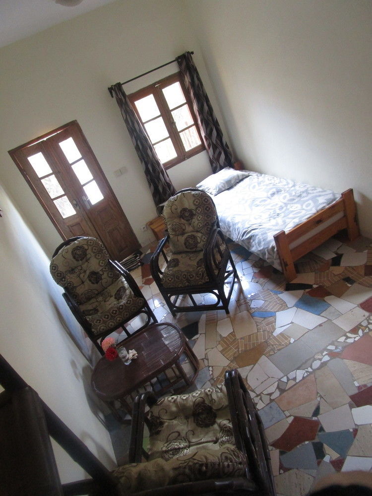 Meva Guesthouse أنتاناناريفو المظهر الخارجي الصورة