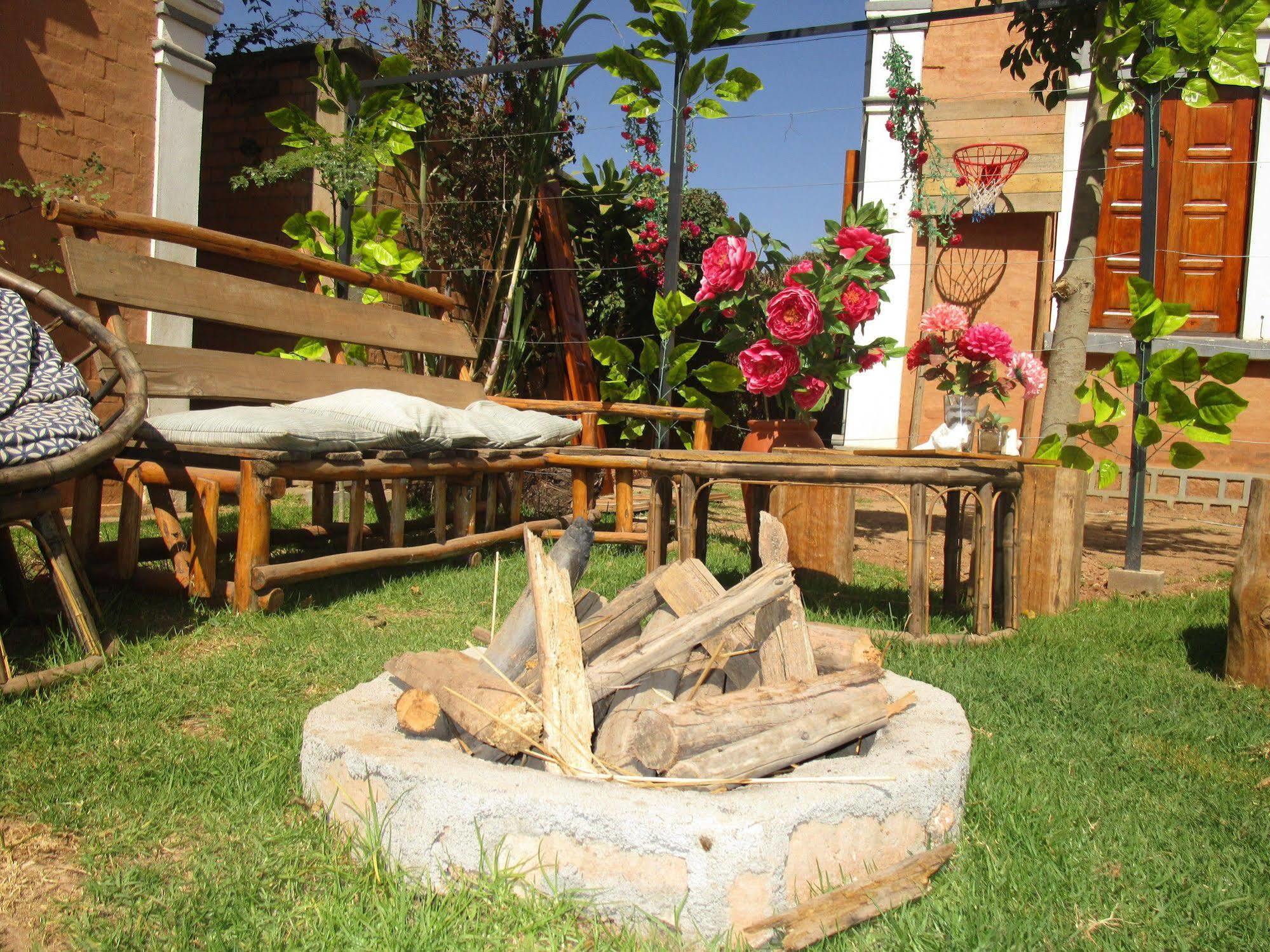 Meva Guesthouse أنتاناناريفو المظهر الخارجي الصورة